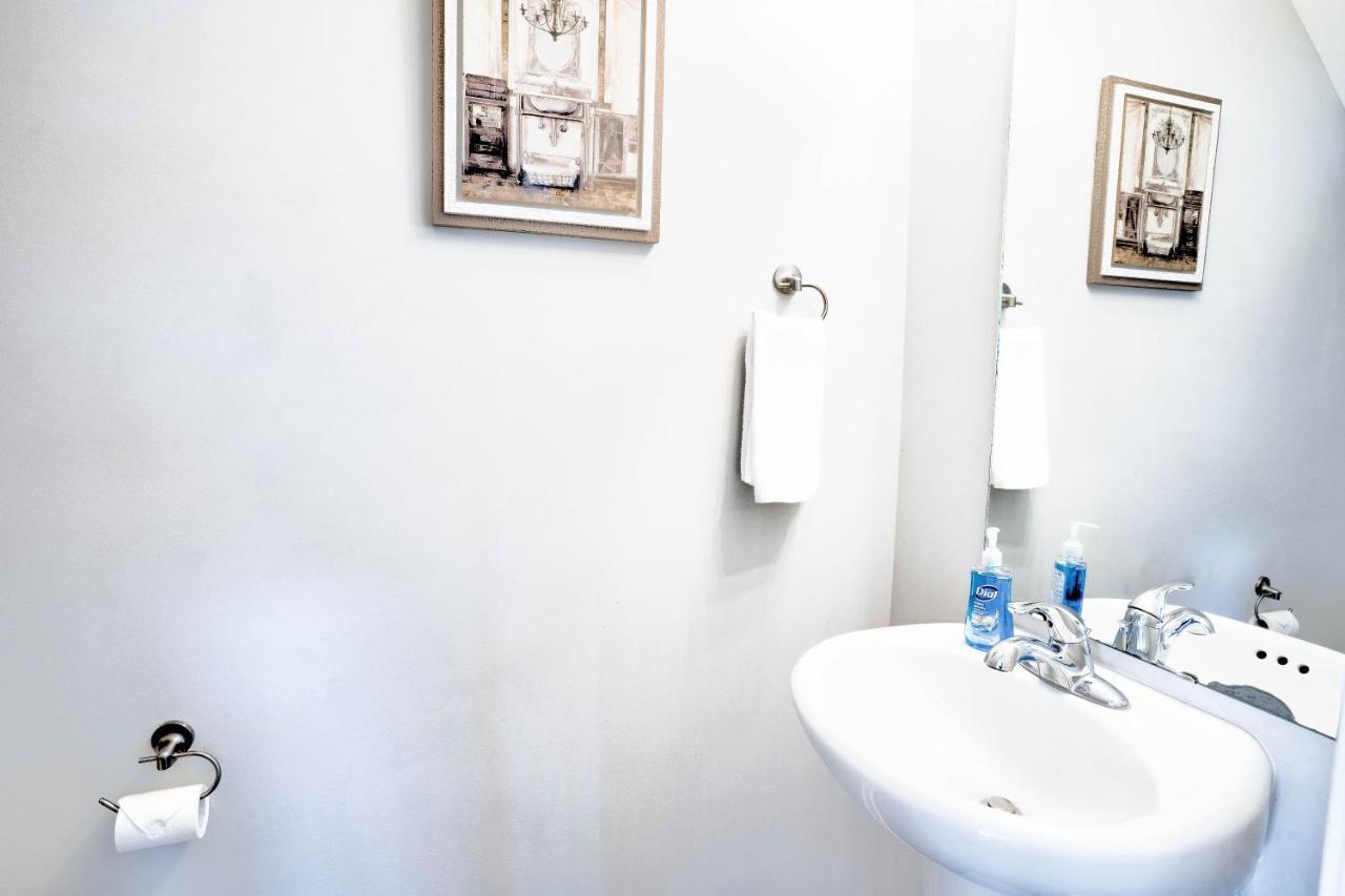 Kannapolis Elegant Townhouse - Pet Friendly エクステリア 写真