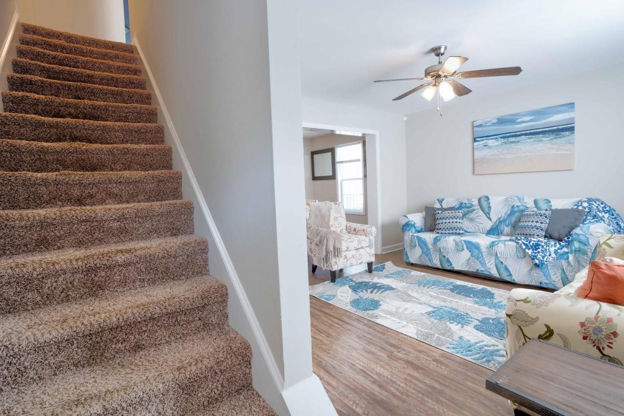 Kannapolis Elegant Townhouse - Pet Friendly エクステリア 写真