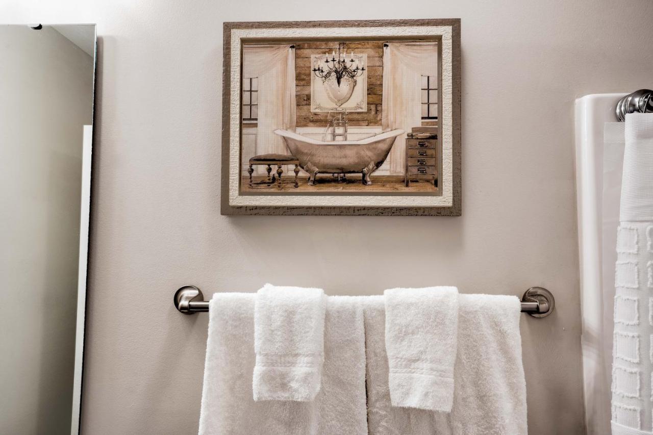 Kannapolis Elegant Townhouse - Pet Friendly エクステリア 写真
