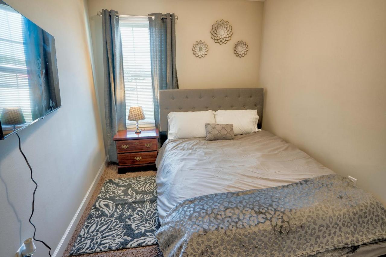 Kannapolis Elegant Townhouse - Pet Friendly エクステリア 写真