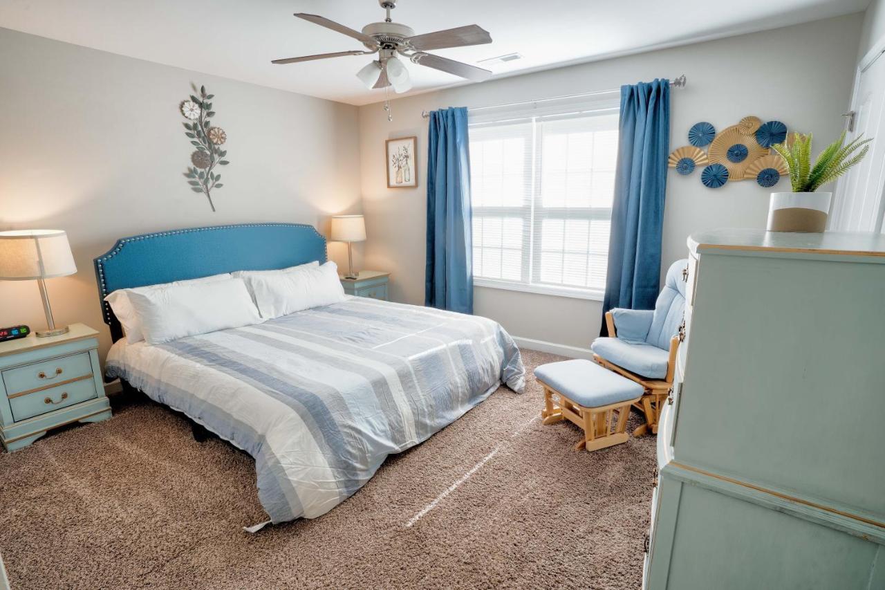 Kannapolis Elegant Townhouse - Pet Friendly エクステリア 写真