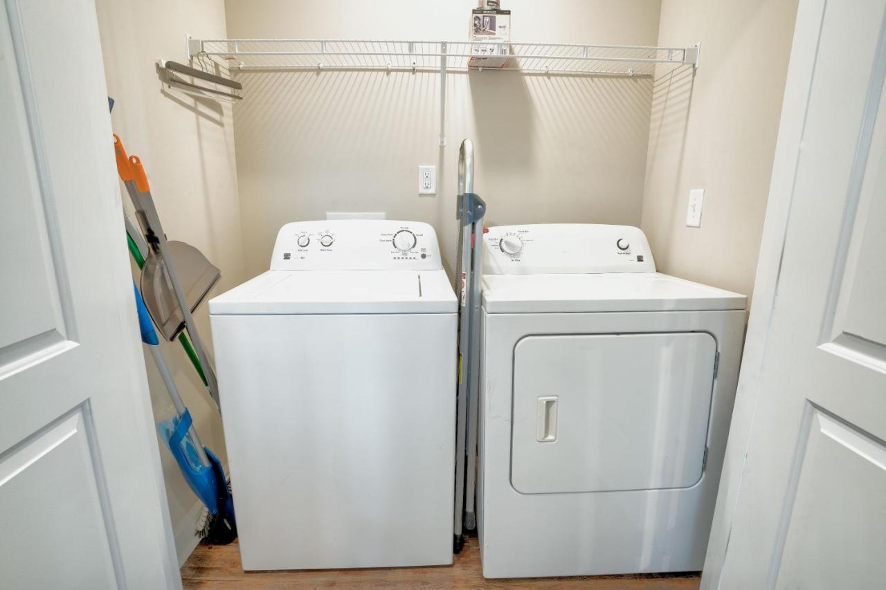 Kannapolis Elegant Townhouse - Pet Friendly エクステリア 写真