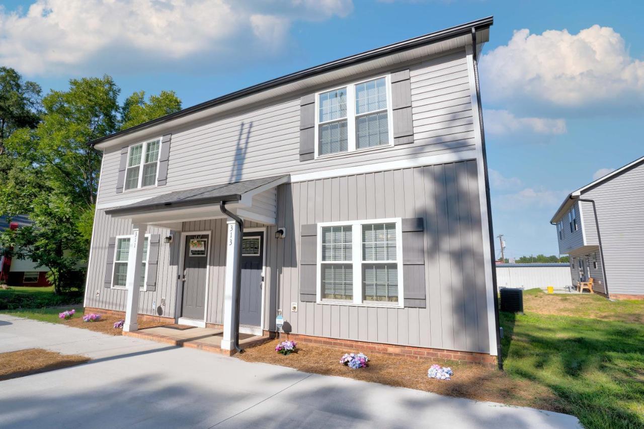 Kannapolis Elegant Townhouse - Pet Friendly エクステリア 写真